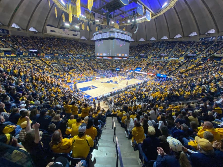 Fans show gratitude, pride in the face of WVU’s loss to Kentucky