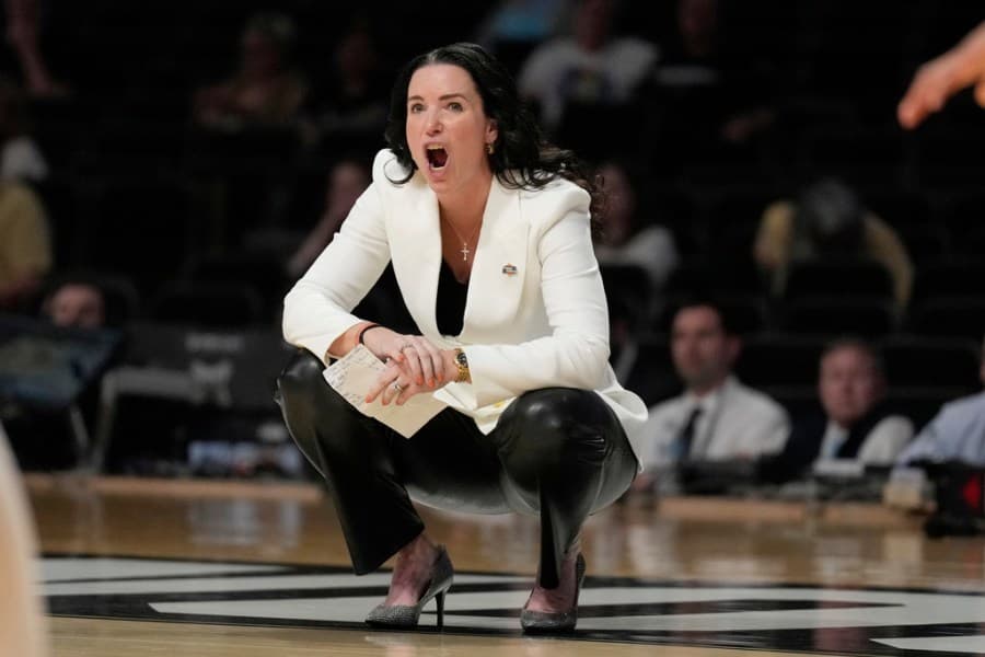 Illinois women’s basketball land Balkan-born player