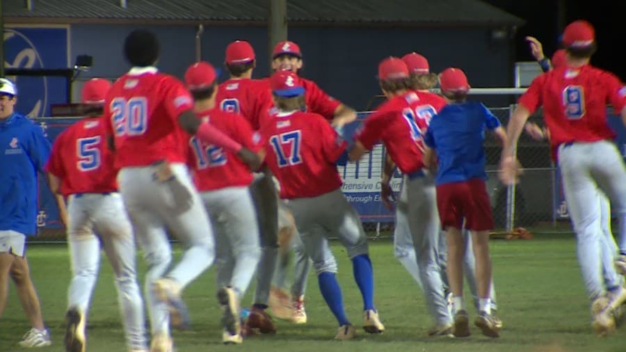 John Curtis holds off late-rally from Jesuit in game two, advances to Division I Select semi-final