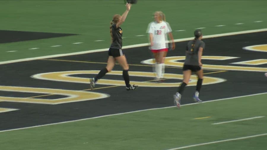 Bettendorf Girls Soccer wins 3-0 over Assumption