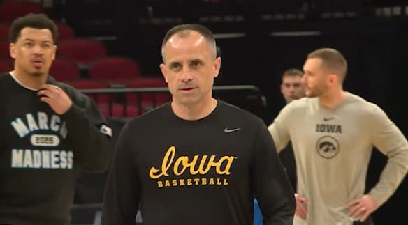 Ben McCollum signs new contract with Iowa