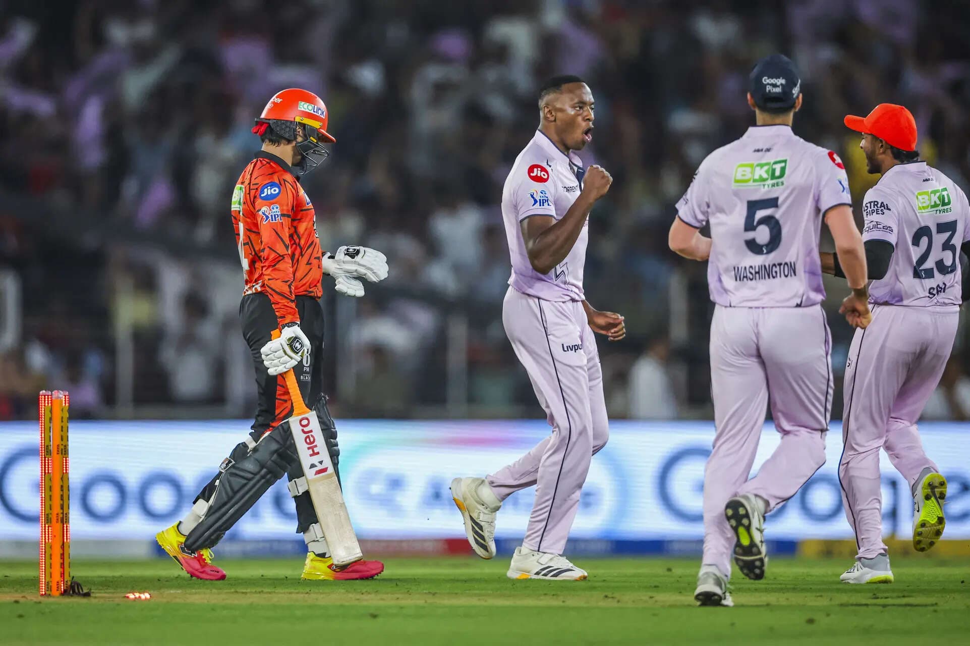 Yesterday IPL Match Result: Pacers take Gujarat Titans to top as SRH bowled out for 86 chasing 169