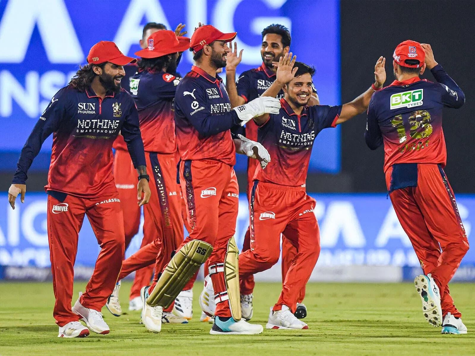 IPL 2026 Playoff Qualification Scenarios: MI, LSG first teams out of contention; RCB surge to 94.82% probability