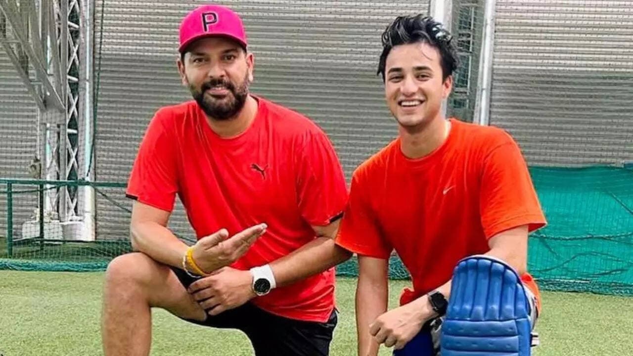 'Let bat do the work': Yuvraj Singh’s special message to protege Abhishek Sharma