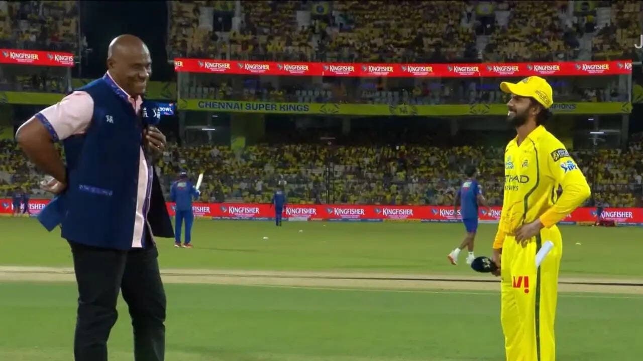 IPL: Chennai crowd forces Ian Bishop to say 'sorry' during CSK vs PBKS toss - Watch