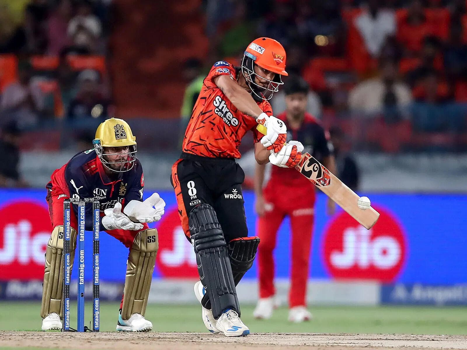 Yesterday IPL match result: RCB suffer heavy defeat to SRH but win the table war