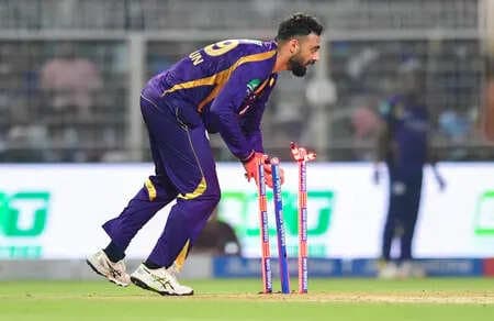 IPL 2026: Shane Watson lauds Varun Chakravarthy for playing through pain