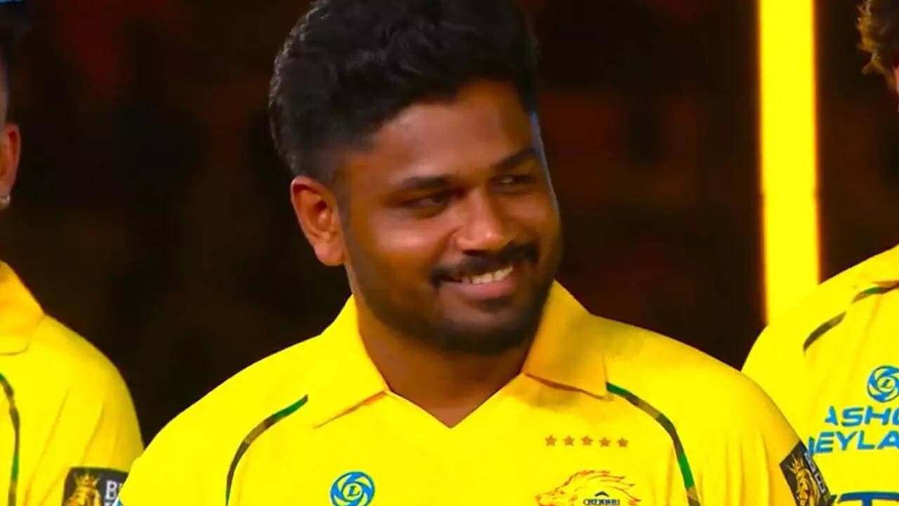Sanju Samson's respect-first approach for CSK legend ends with a stunning twist - WATCH