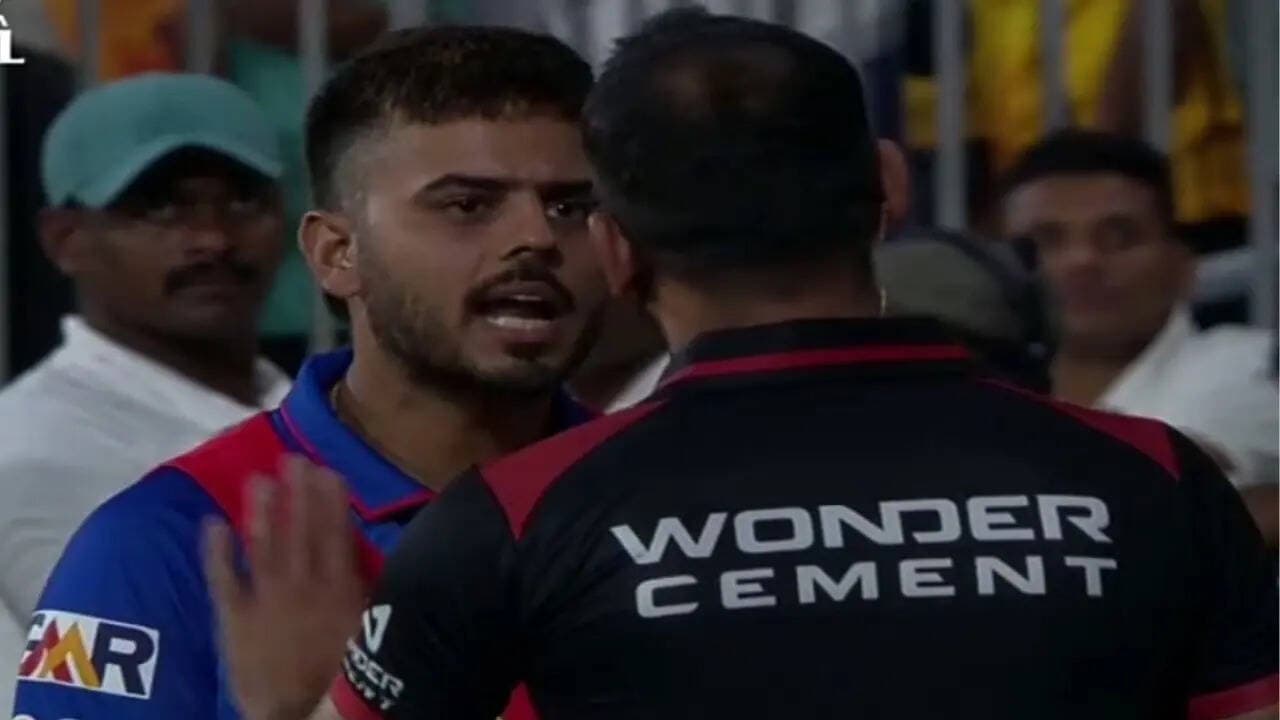IPL drama! Nitish Rana confronts umpire as Tristan Stubbs denied glove change - Watch