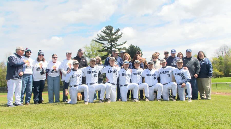 Penn State-Behrend celebrates senior day with sweep of La Roche