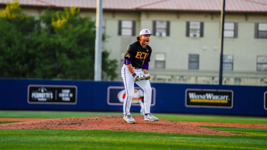 East Carolina shuts out UTSA 3-0