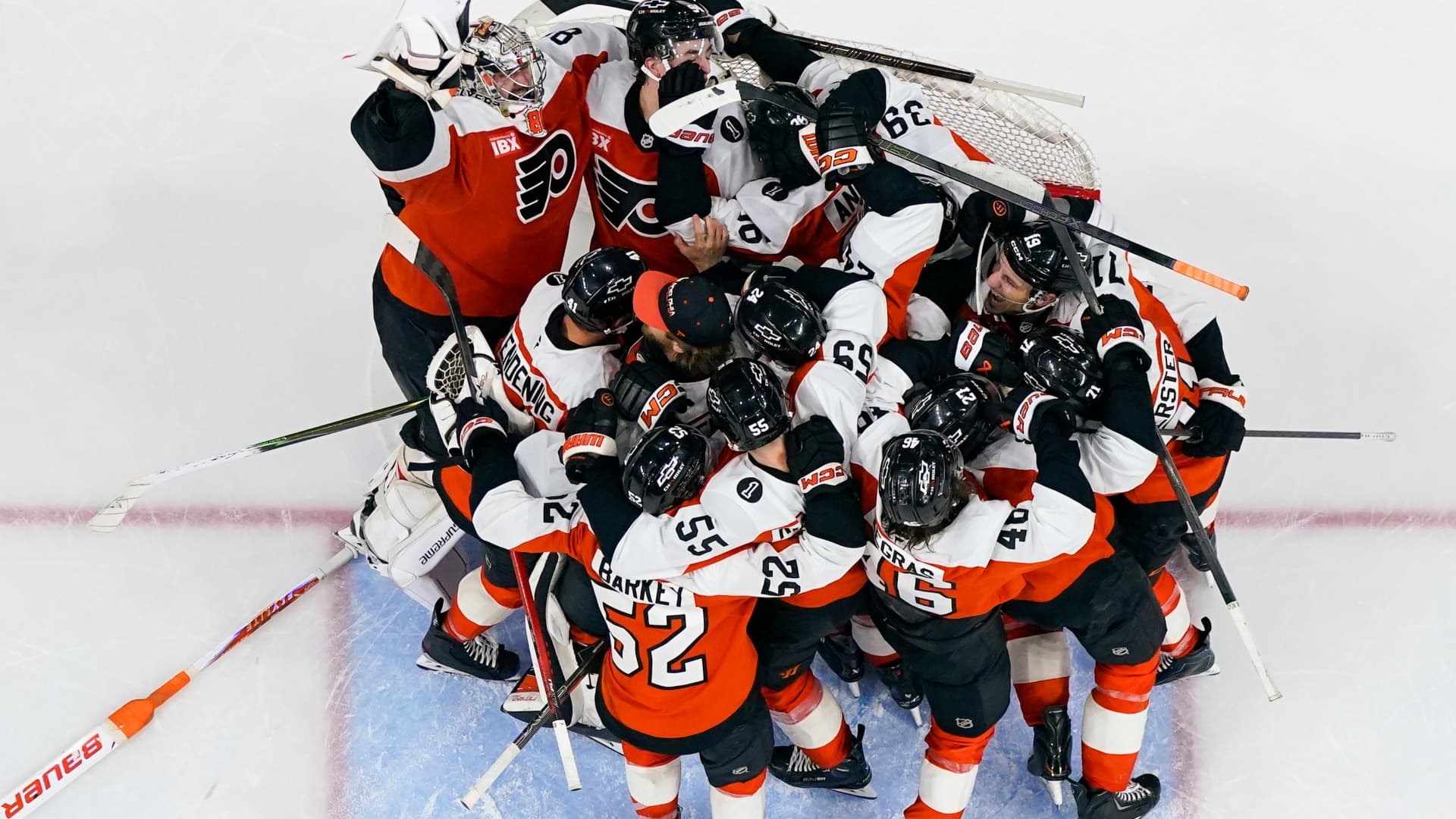 Flyers clinch playoffs for 1st time since 2020 after shootout win over Hurricanes