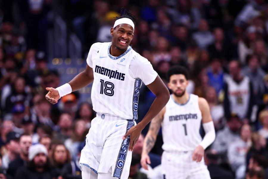 Grizzlies snap 8-game losing skid