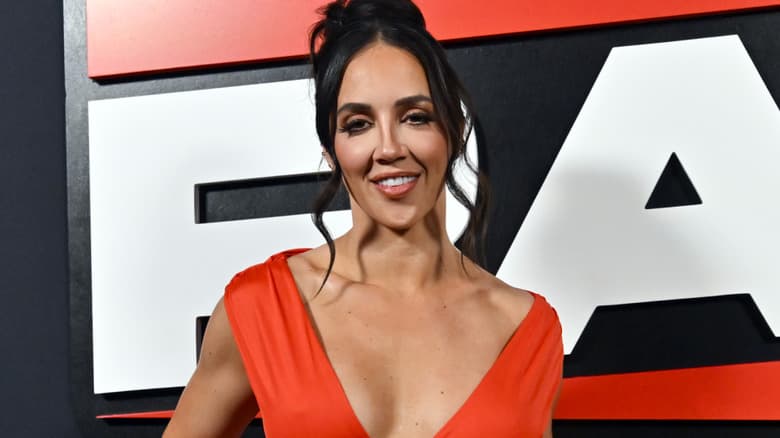 Chelsea’s ‘Green’ Squad Adores Pro Wrestler The Undertaker’s Visit!