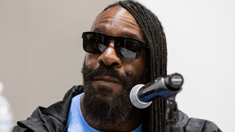 New Headline: Booker T of the Outlaws Refuses to Stand for E-Wrestling's 'Flawed Revolution