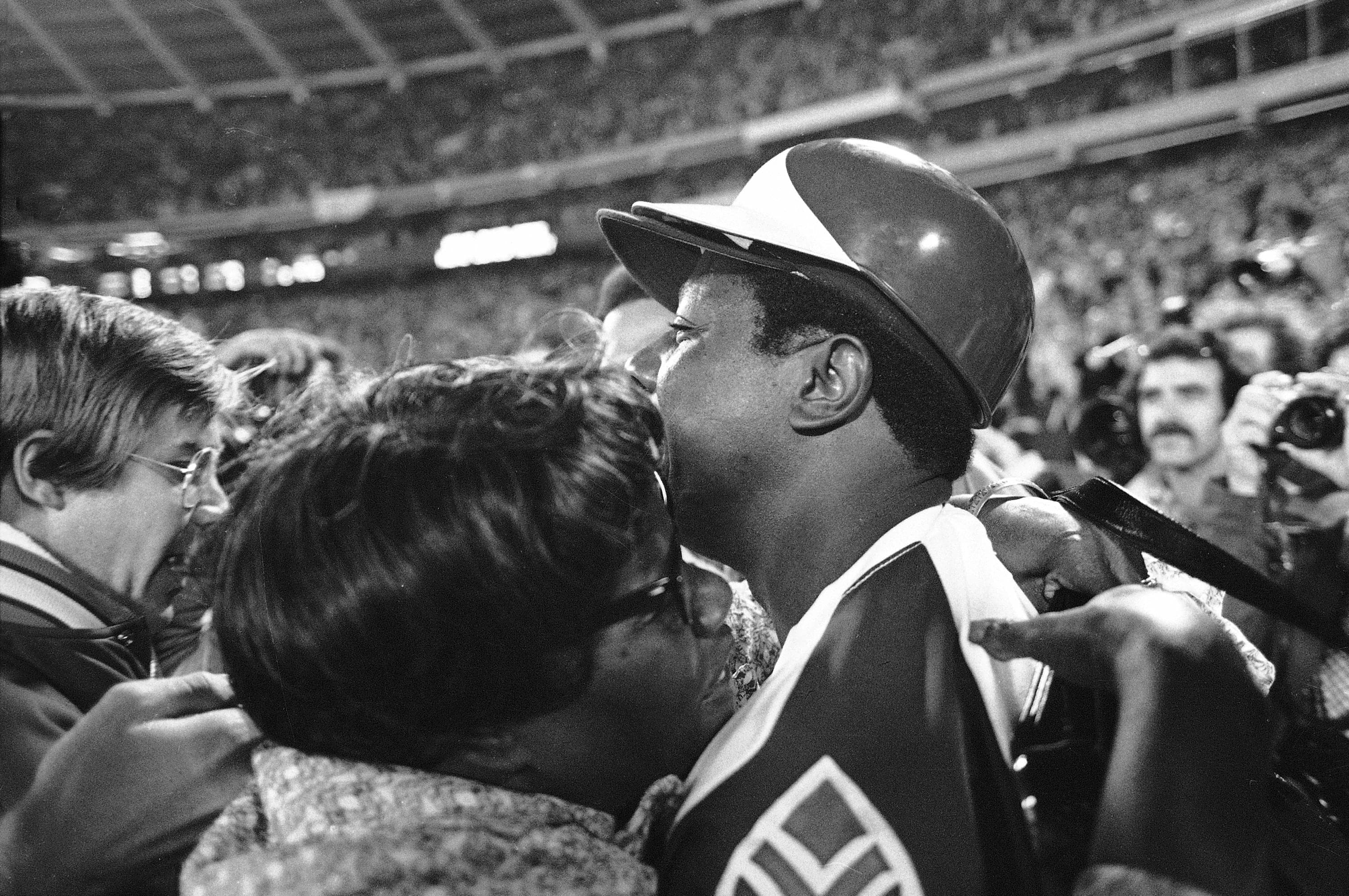 TODAY IN HISTORY: Hank Aaron hits HR No. 715 to break Babe Ruth’s record on April 8, 1974