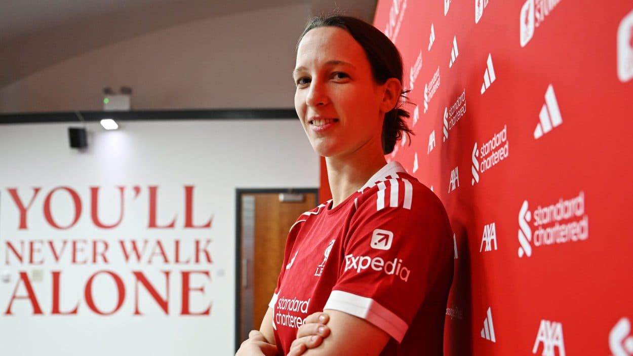 Liverpool sign Slovenian international defender Agrež