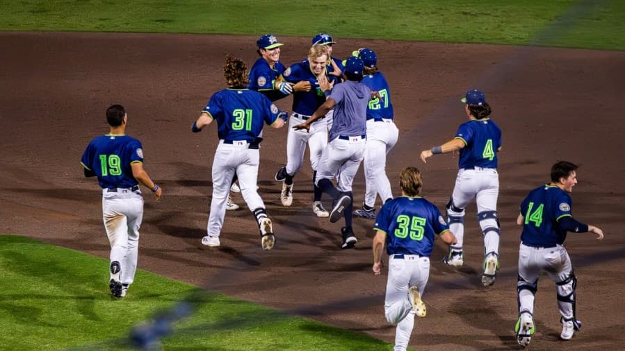 Spartanburgers, Drive games rained out