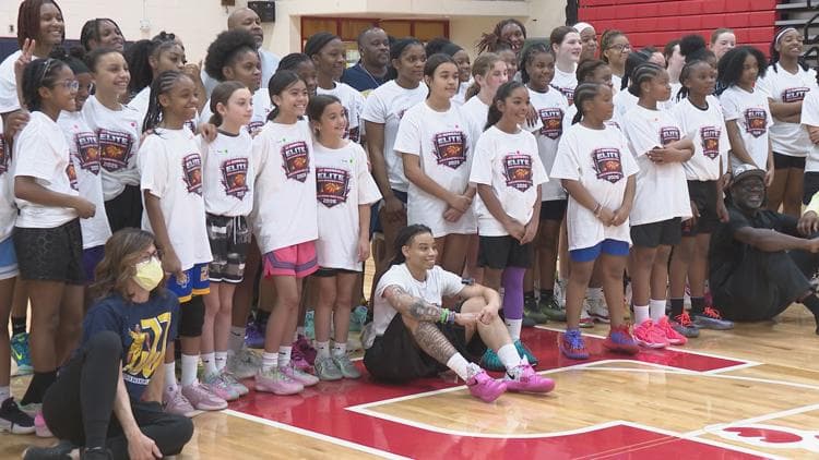 JJ Quinerly returns home to inspire young athletes