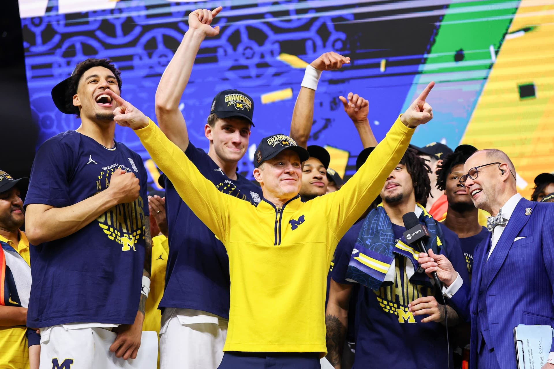 🏆 Y! Sports AM: Hail to the Victors