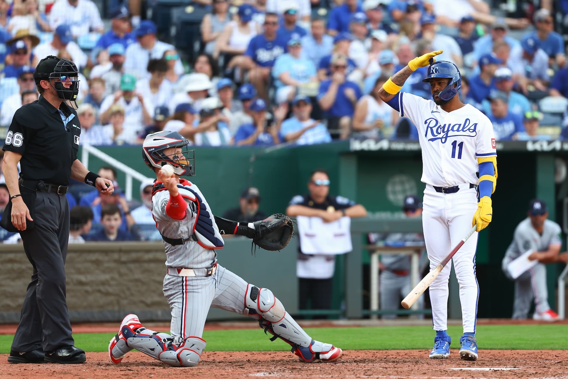 ⚾️ Y! Sports AM: The umps are alright