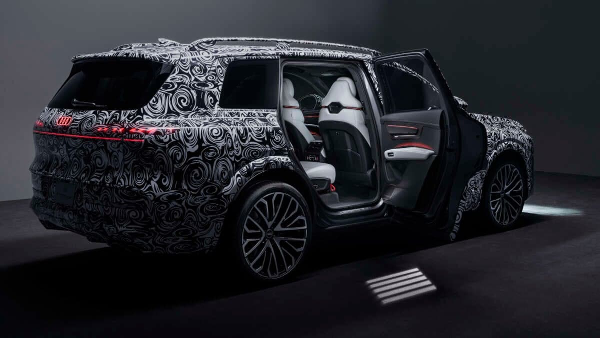 Audi Q9 confirmed – 3-row BMW X7, Mercedes GLS rival; interior revealed with 6 seats, powered doors