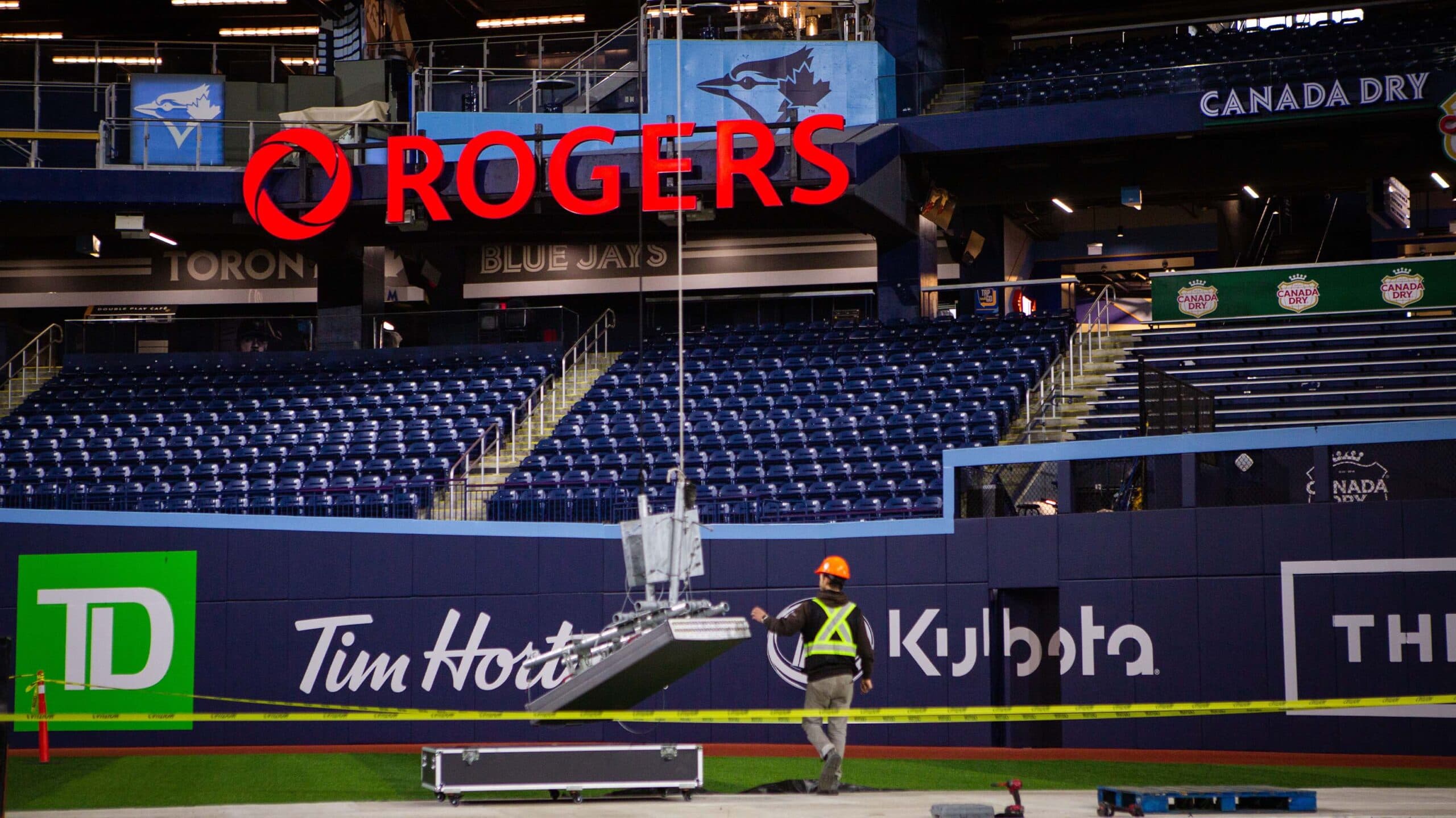Rogers plans to sell minority stakes in Toronto sports teams
