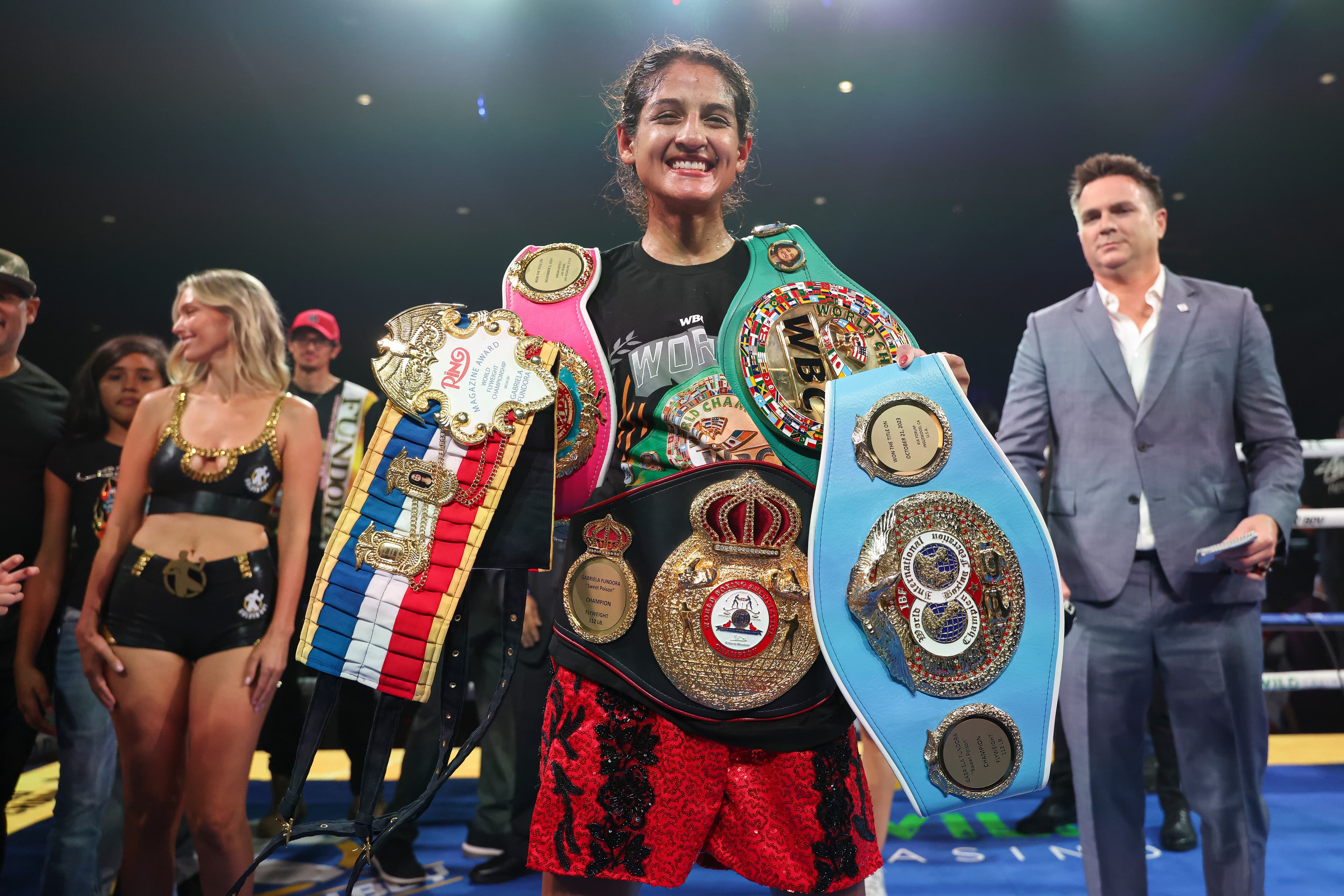 Gabriela Fundora knocks out Viviana Ruiz in a thrilling middleweight battle!