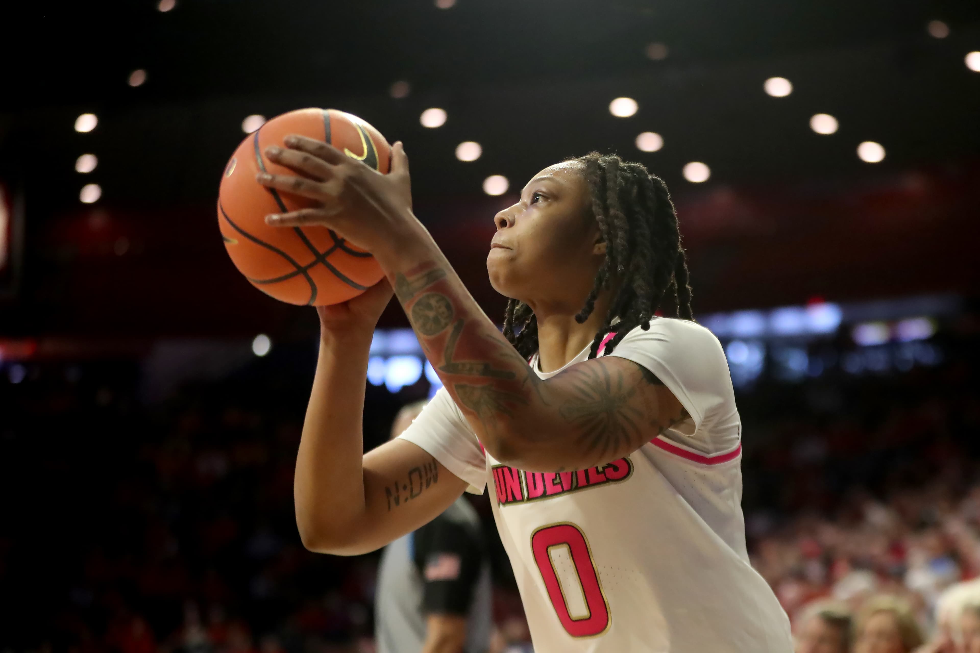 Rookie Raps a Killer Show: LeBron Drives In 20 Points on Court!