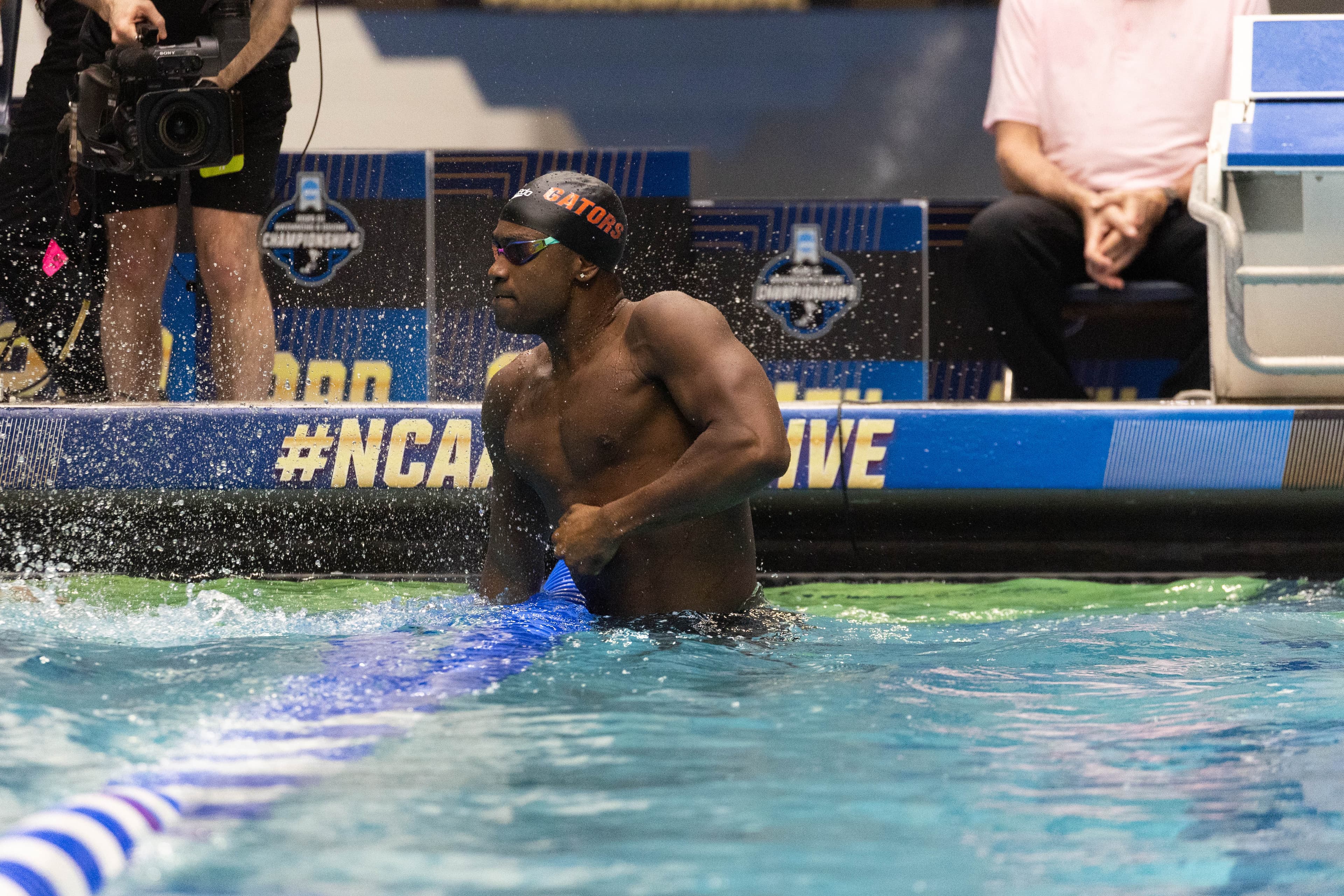 NCAA men’s swimming and diving championships:Liendo re-breaks NCAA 100 butterfly record to win national title
