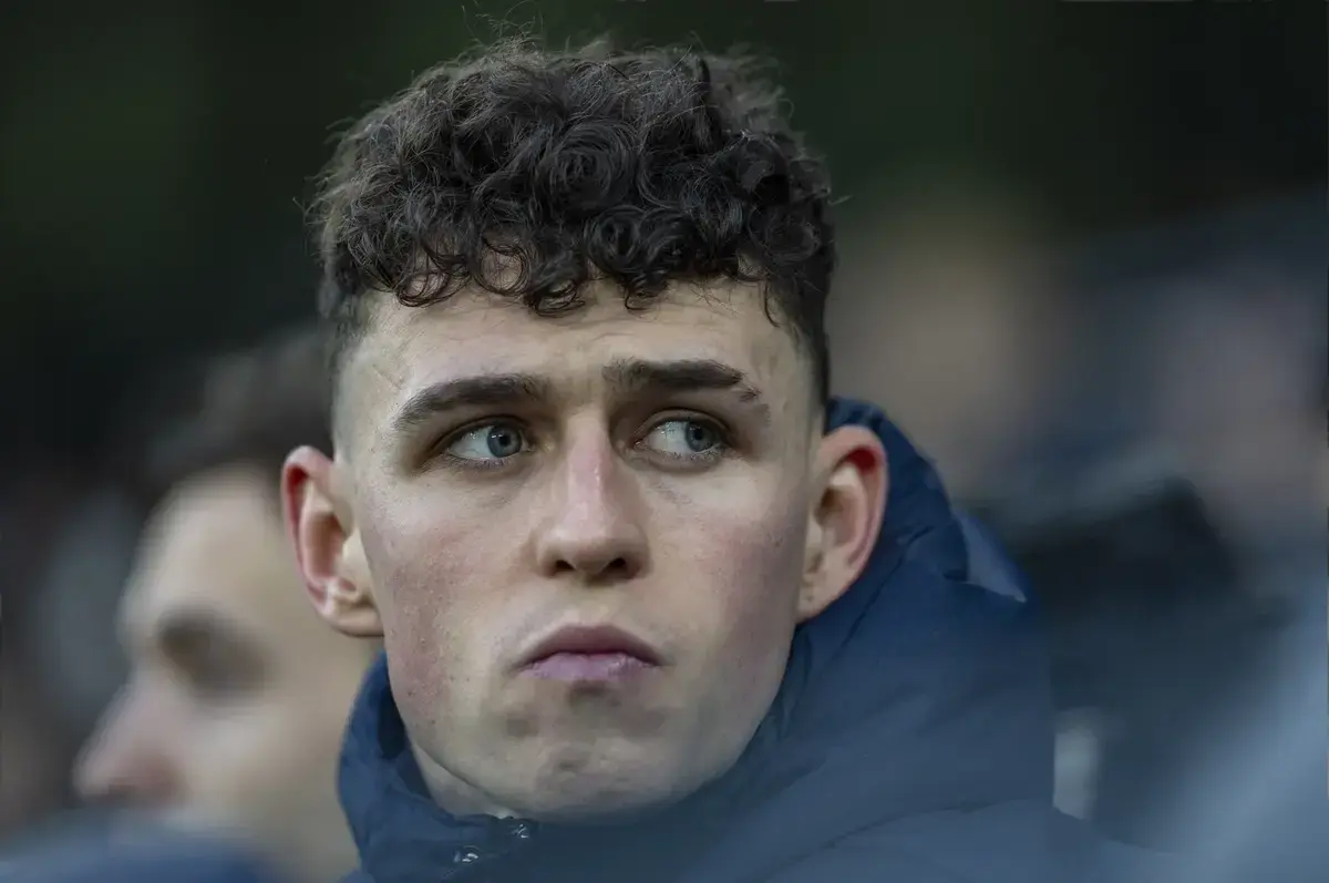 Phil Foden substituted with injury after horror tackle in England draw with Uruguay