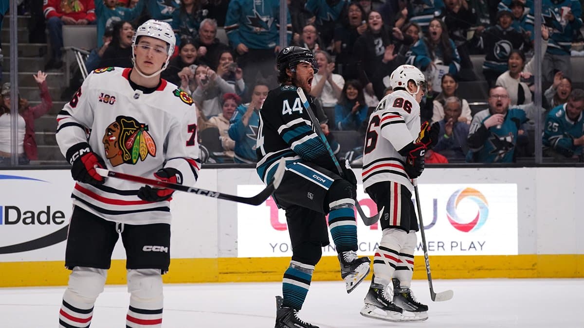 What we learned as William Eklund's big night spurs Sharks' win vs. Blackhawks