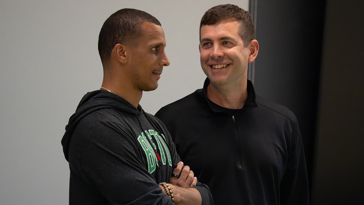 Brad Stevens makes Celtics history by winning NBA Executive of the Year