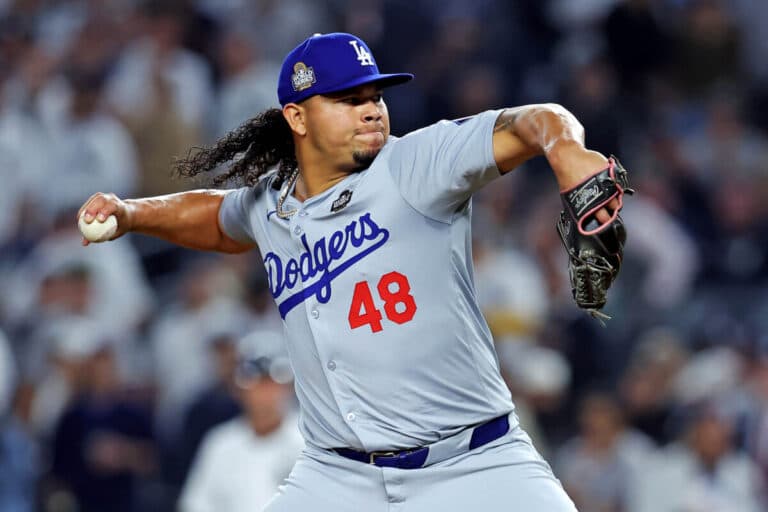 Dodgers Pitcher Brusdar Graterol Busts a Move in Clubhouse After WBC Win