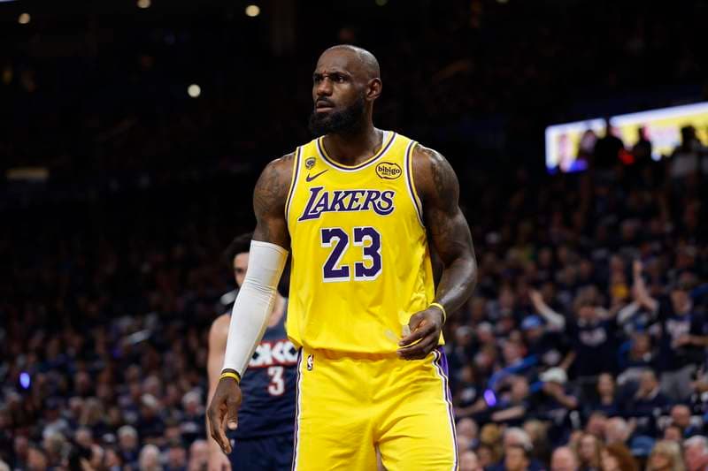 “Didn’t Let Their Team Waver”: LeBron James Lacks Killer Instincts of Kobe Bryant & Michael Jordan, Says Tim Hardaway