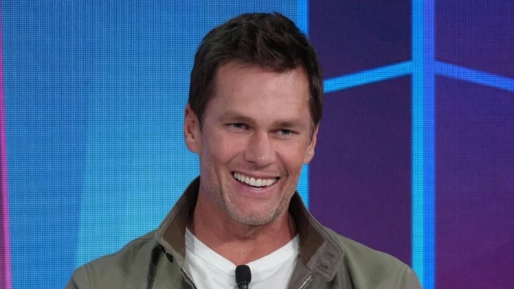 Tom Brady Teases He’s Thinking of Coming Out of Retirement and Returning to Pro Football