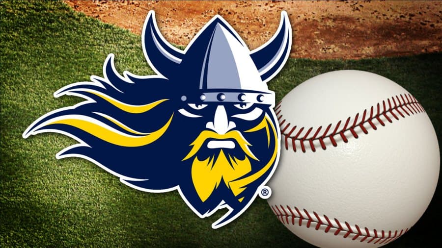 Augustana splits final regular season doubleheader