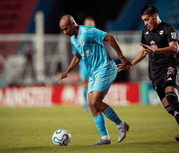 No keeper, and he still missed: Sudamericana's meme of the night