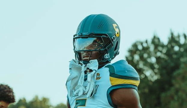 The roles Salesi Moa, Savion Hiter could play as true freshmen in 2026