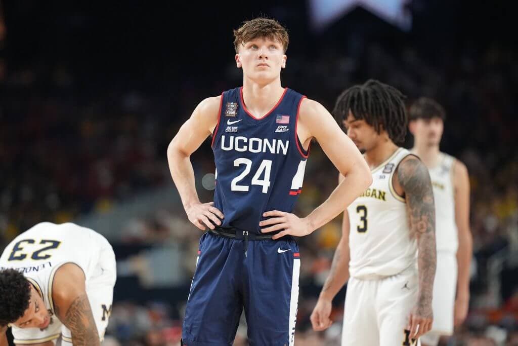 Braylon Mullins returning to UConn, spurning NBA Draft as Huskies eye another title run