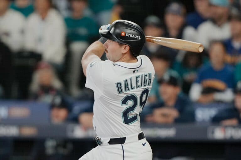 MLB home run leaders in 2025