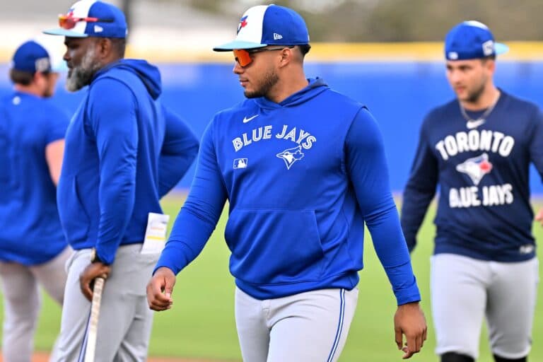 Blue Jays cut 24-year-old infielder immediately before opening day: report