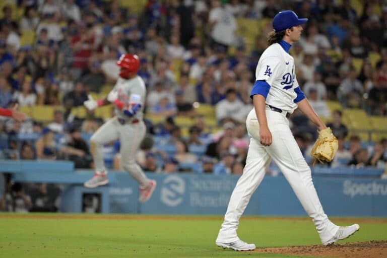 Giants cut former Dodgers World Series champion two days before 31st birthday