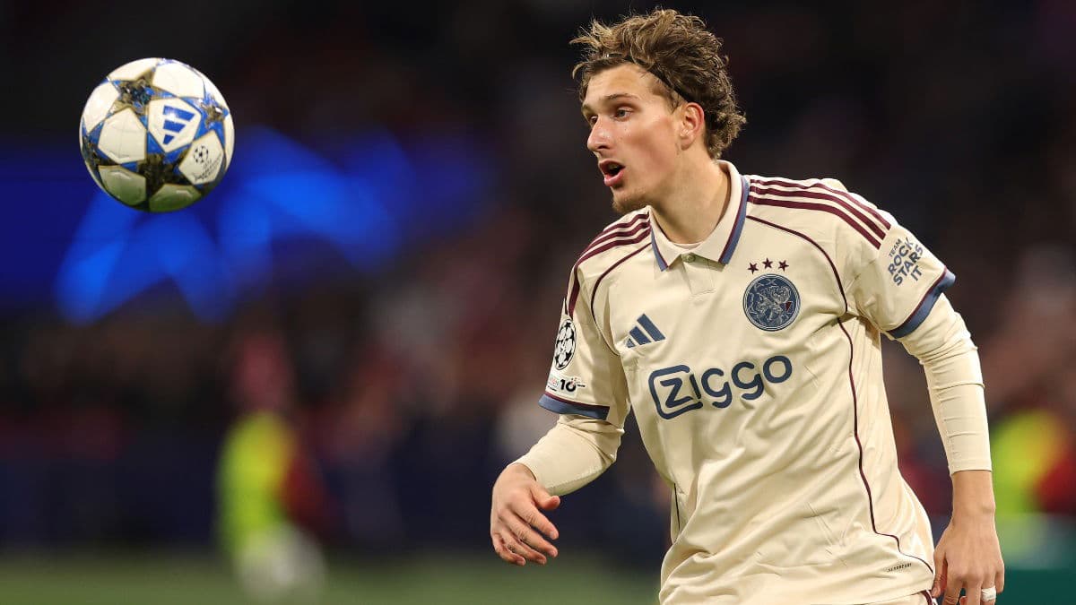 Mika Godts: Man United take major step towards signing Ajax star