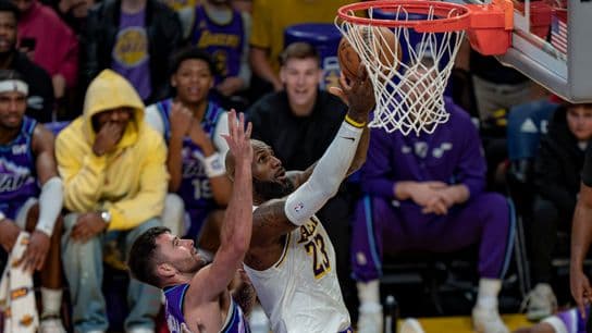TST Images: Lakers defeat Jazz, 131-107, in Los Angeles