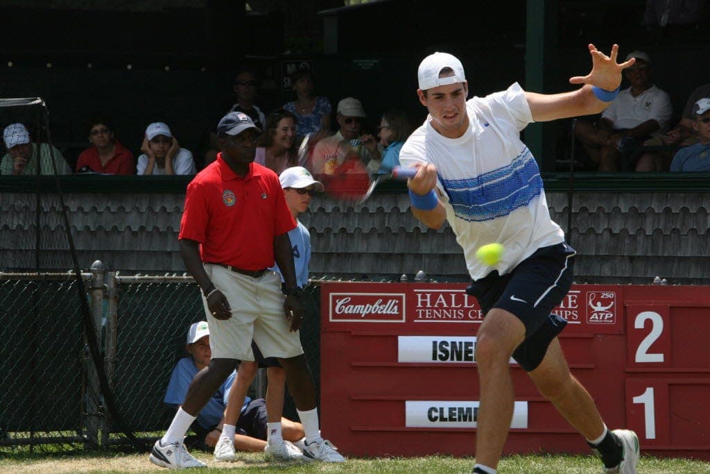 Arkansas cutting tennis programs prompts backlash from former pro John Isner