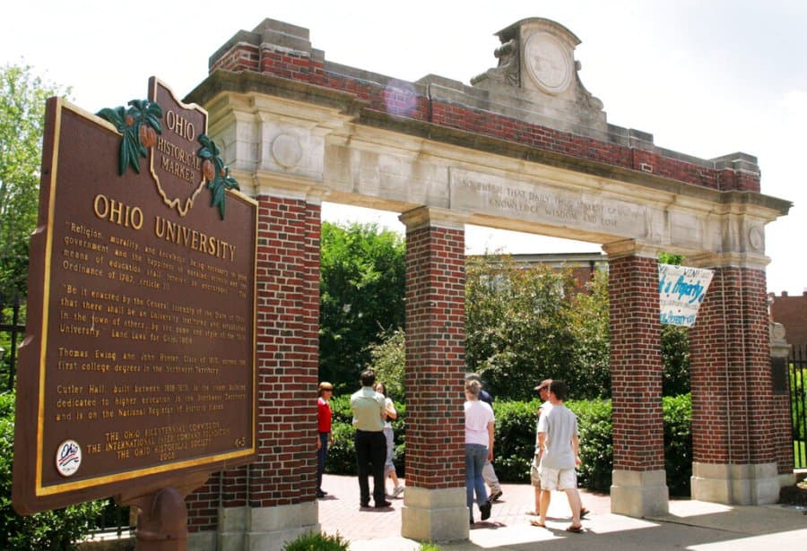 Students, faculty fight to keep degree after state law ends Ohio University’s music therapy program