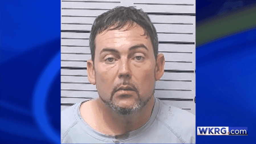 One arrested, multiple injured after golf cart crash on Dauphin Island