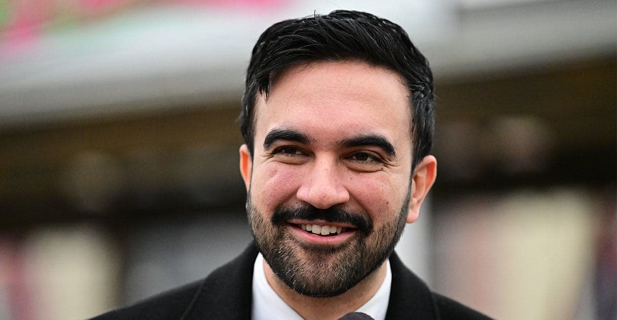 Mamdani Walks Into a Passover Seder With Don Lemon and Drag Queen Rabbi, Gets Heckled