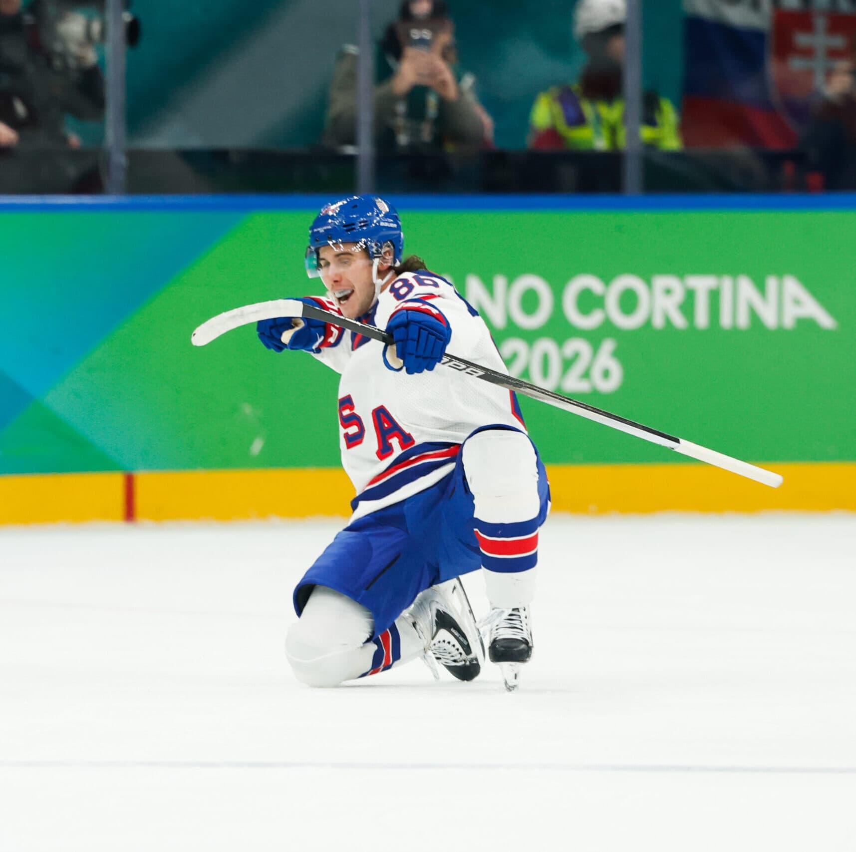 Devils’ Jack Hughes gets strong message in 7 words from Hall of Fame